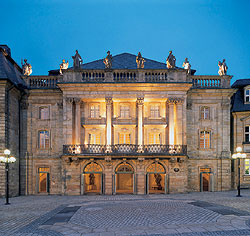 Picture: Façade of the opera house