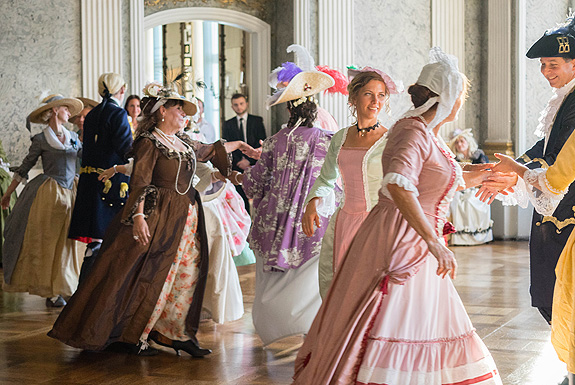 Bild: Historische Tanzgruppe im Neuen Schloss Bayreuth