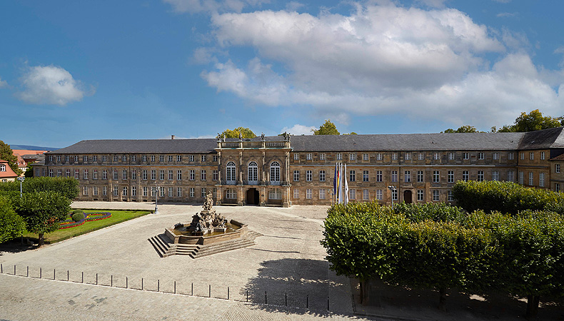Picture: Main façade of the New Palace