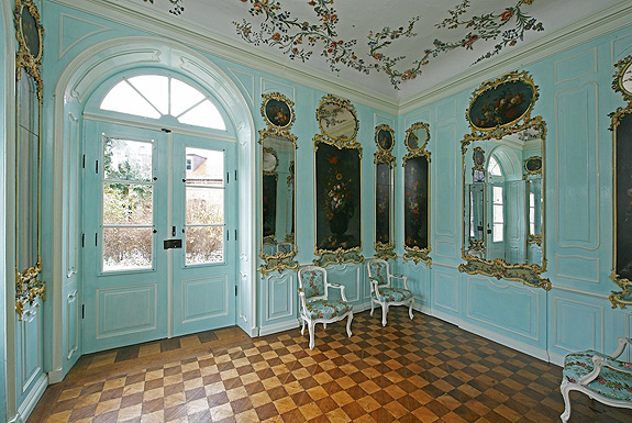 Picture: Flower Cabinet